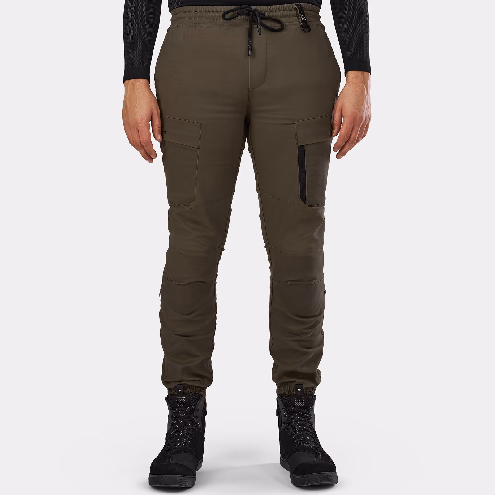 00_SHIMA_JOGGSTER_PNT_MEN_KHAKI