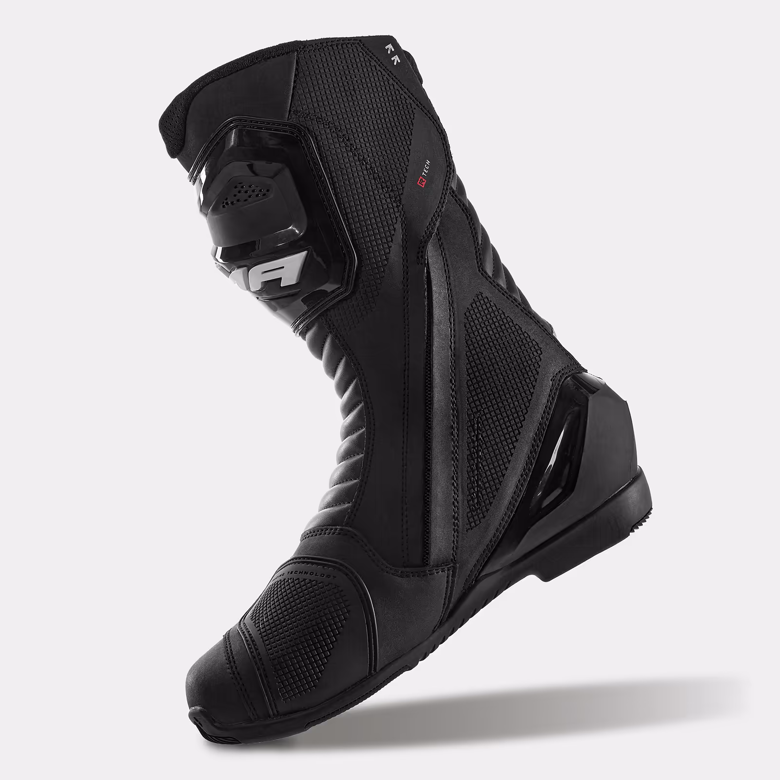 01_SHIMA_RX3_BOOT_MEN_RED_2500x2500