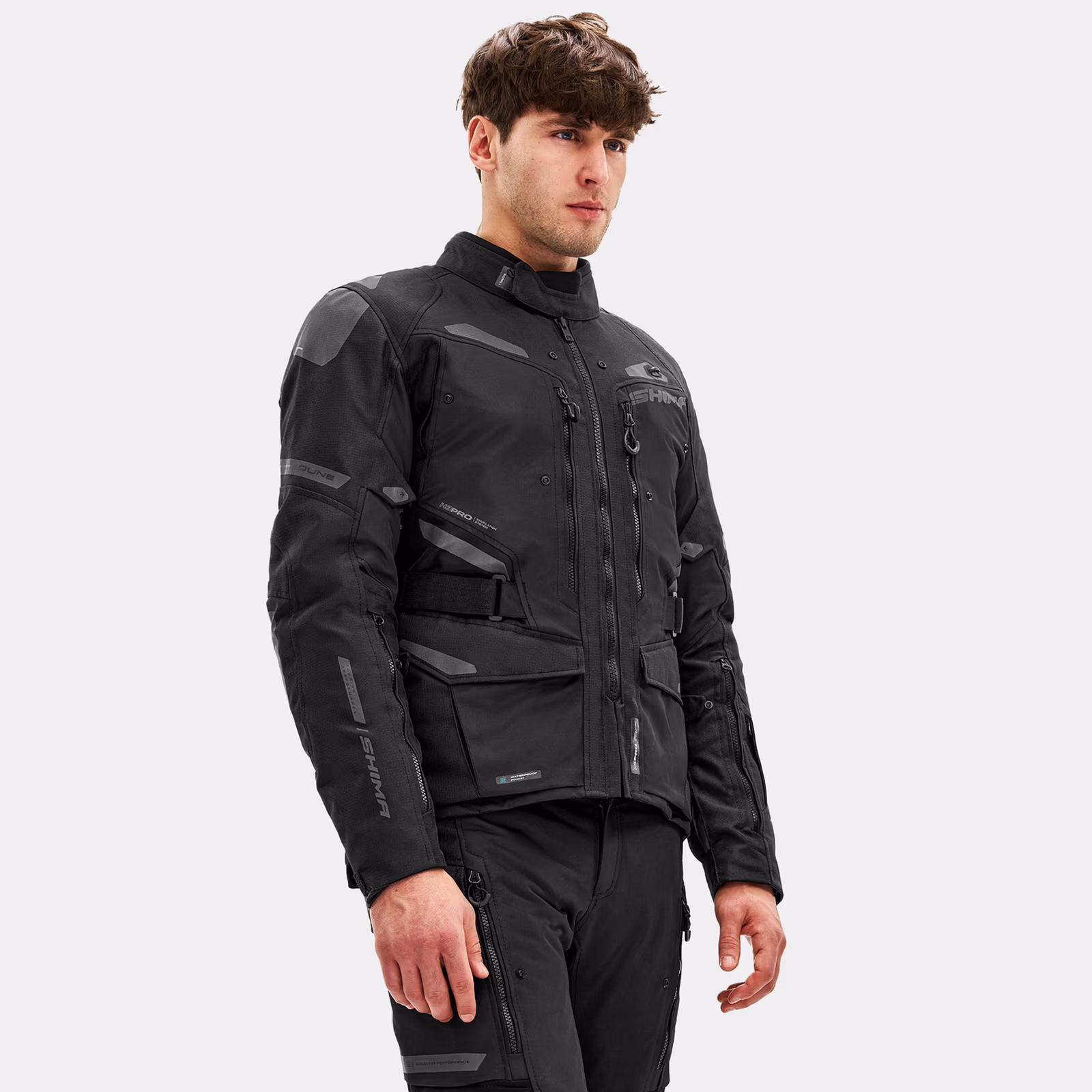02_SHIMA_DUNE_BLACK_MEN_JKT_FRONT_2500