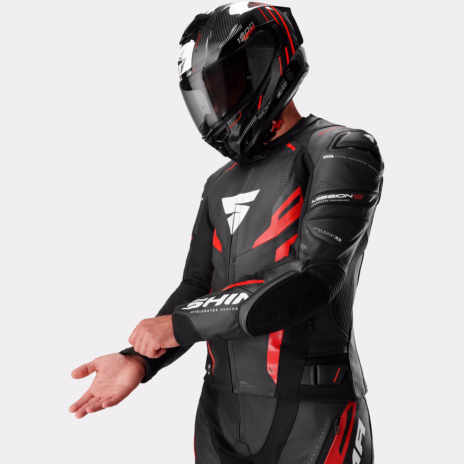 05_SHIMA_MISSION ST_MEN_SUIT_BLACK RED