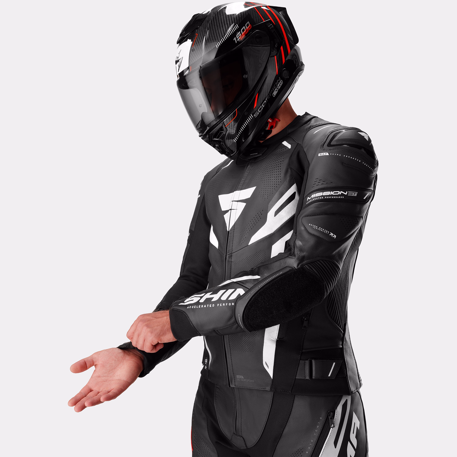 05_SHIMA_MISSION ST_MEN_SUIT_BLACK WHITE