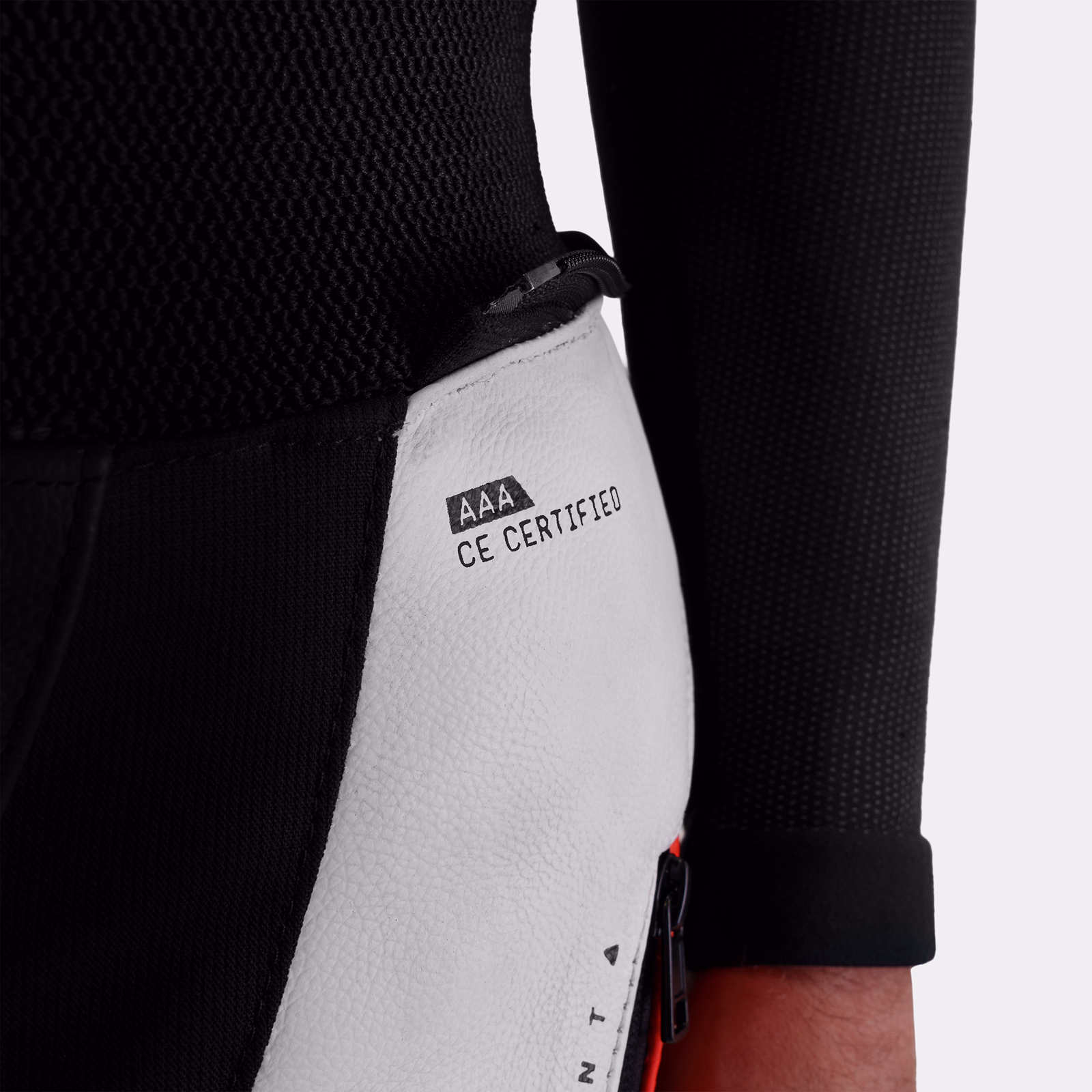 06_SHIMA_MISSION ST_HOMBRE_PNT_AZUL ROJO BLANCO