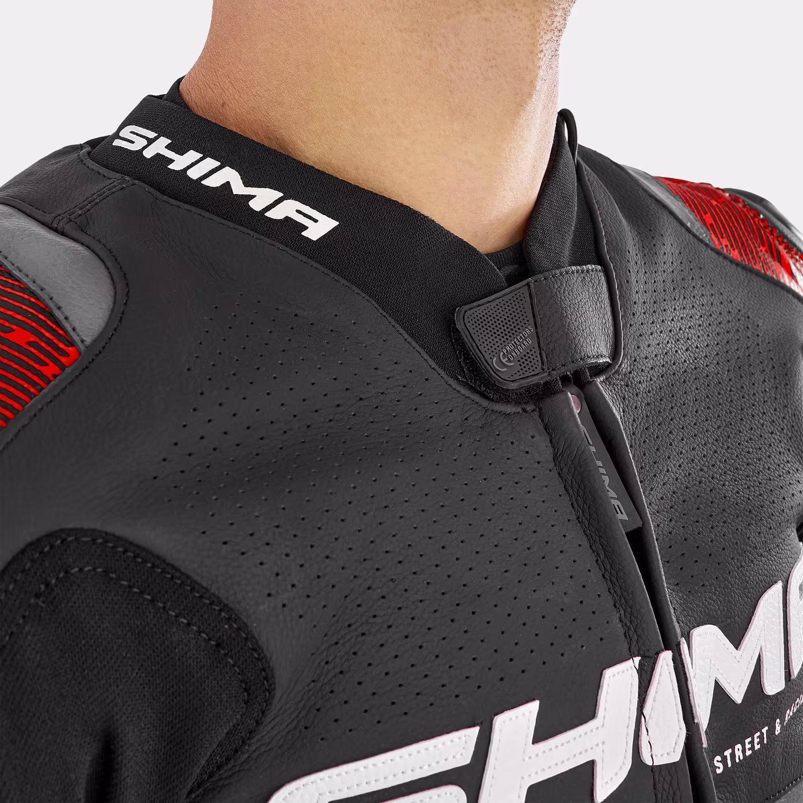 06_SHIMA_STR 2.0_JKT_MEN_NEGRO ROJO_2500x2500