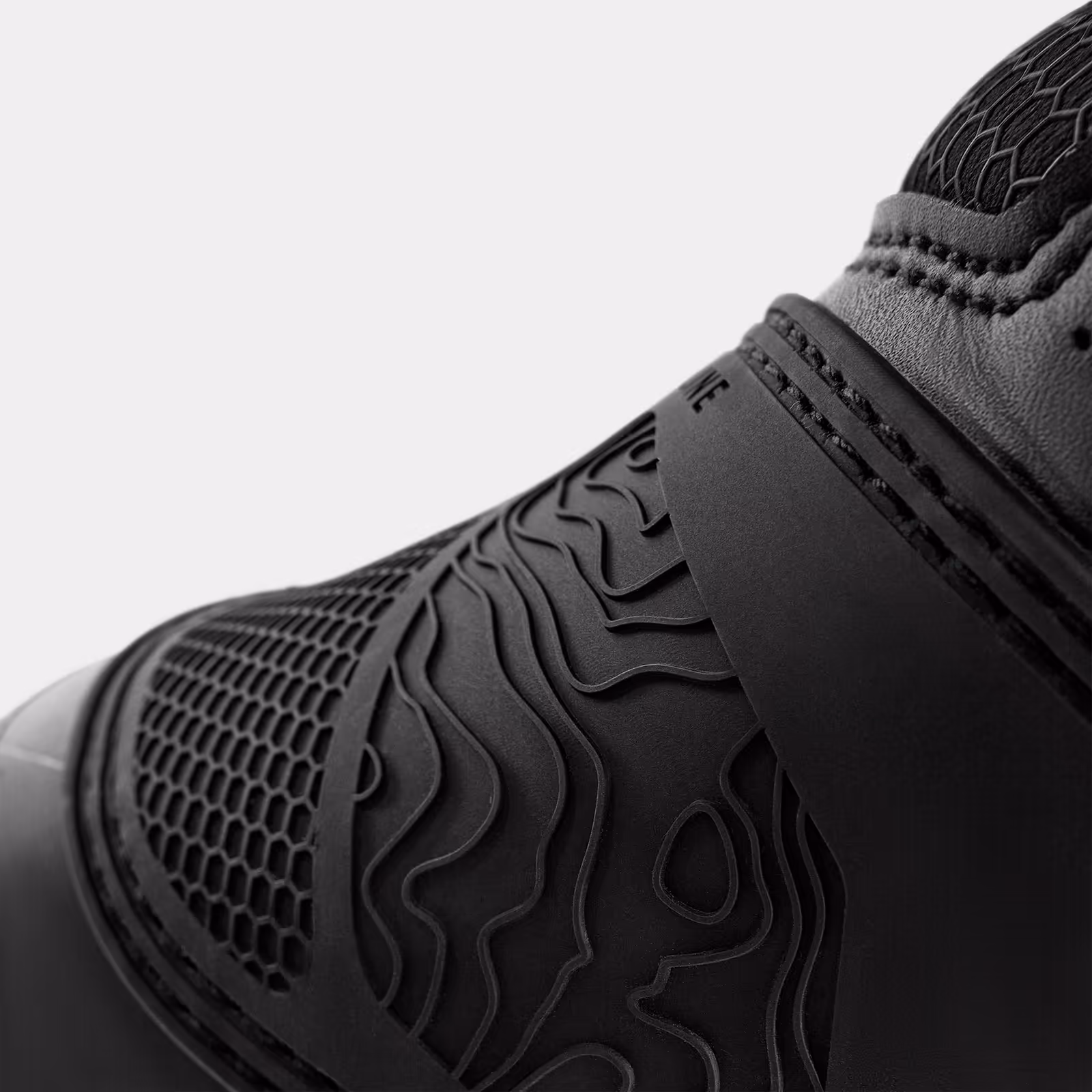 06_SHIMA_TENEX_BOTA_HOMBRE_NEGRO