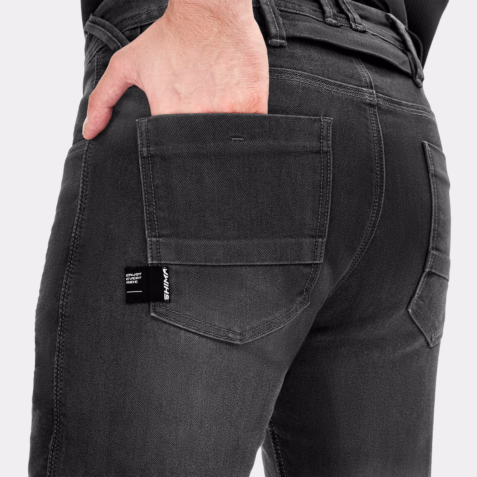 07_SHIMA_RIDGE_PNT_MEN_NEGRO