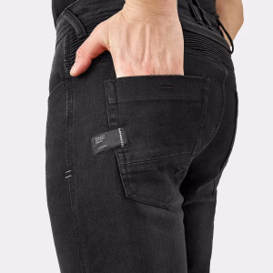07_SHIMA_ZENITH_HOMBRE_NEGRO_ESPALDA_DE_BOLSILLO