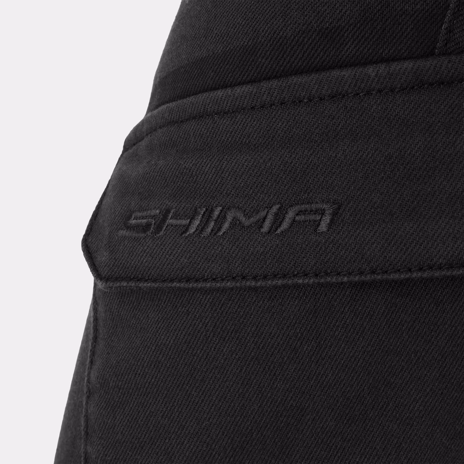09_SHIMA_RECON_PNT_LADY_BLACK_2500x2500