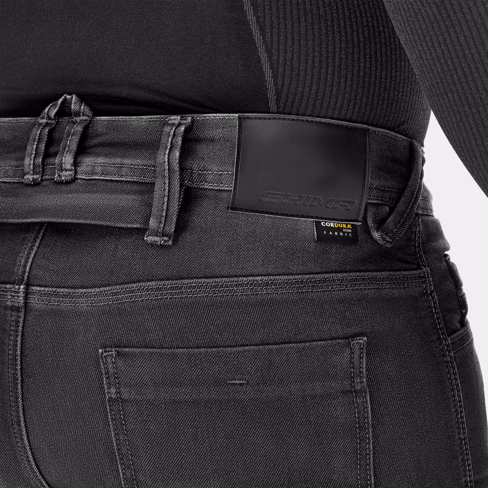 09_SHIMA_RIDGE_PNT_MEN_NEGRO
