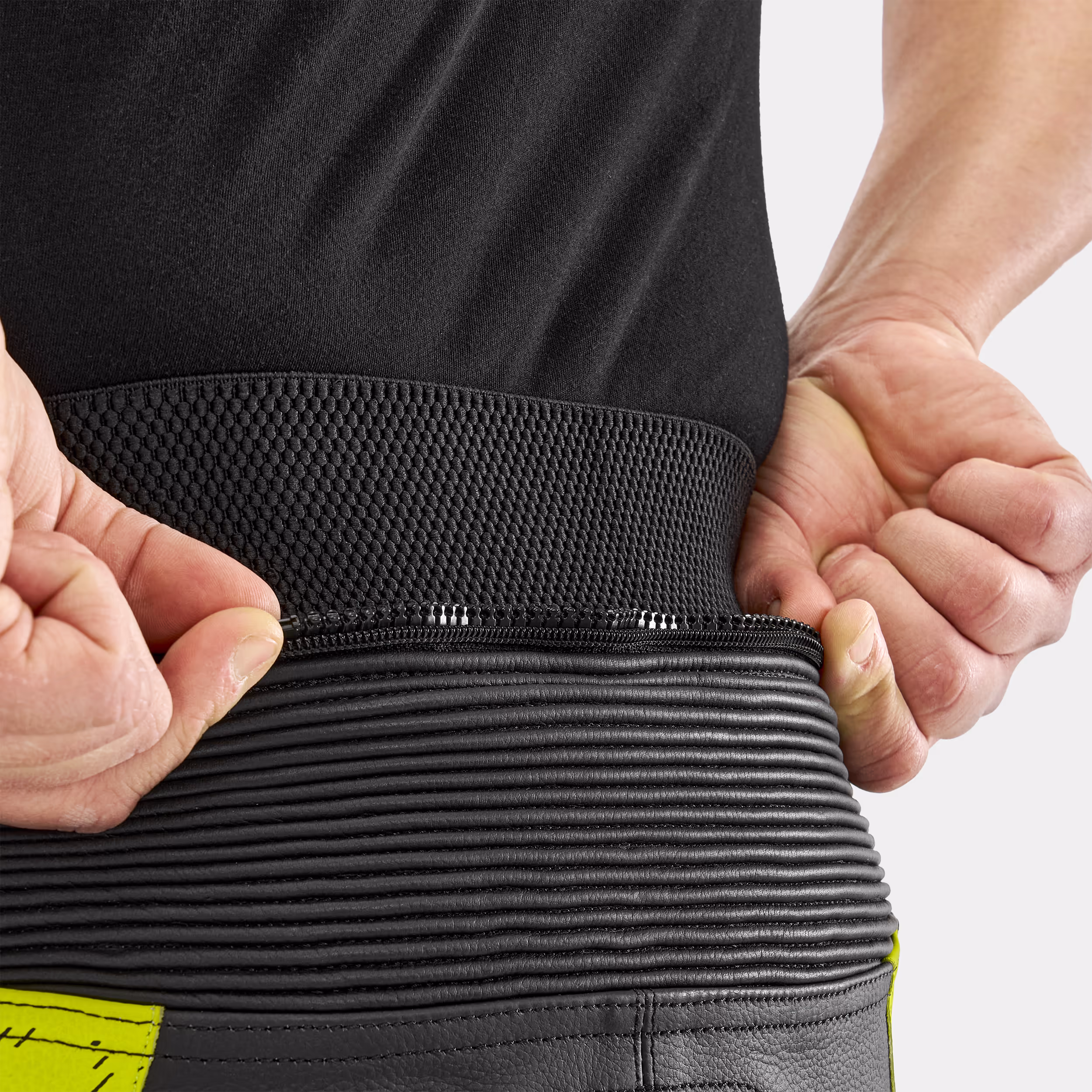 09_SHIMA_STR_2_PNT_MEN_BLACK FLUO_2500x2500