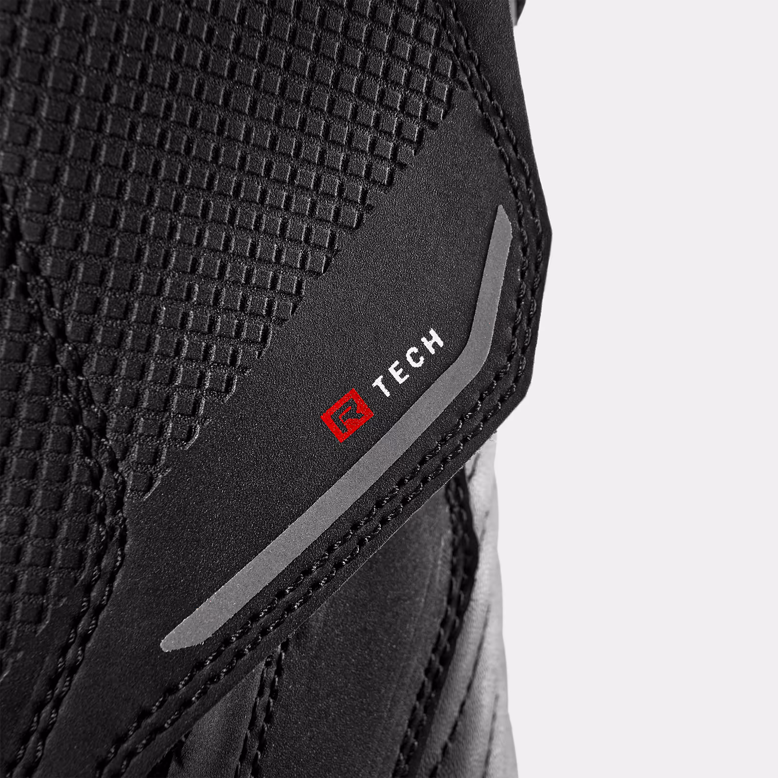11_SHIMA_RX3_BOOT_MEN_RED_2500x2500