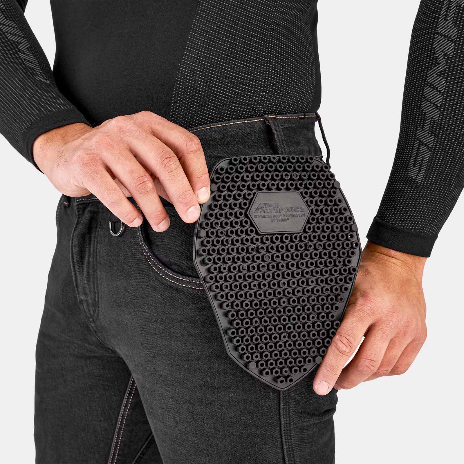 12_SHIMA_DEVON_PNT_MEN_BLACK_2500x2500