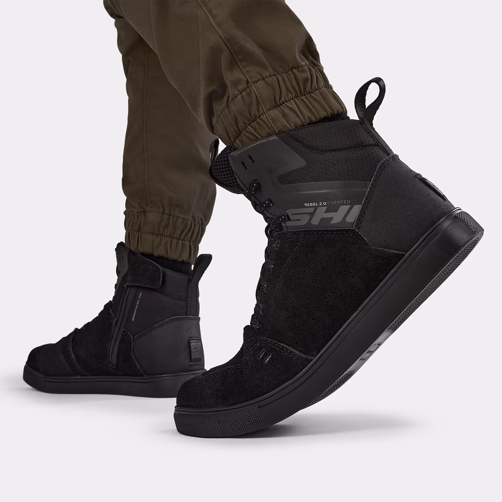 12_SHIMA_JOGGSTER_PNT_MEN_KHAKI