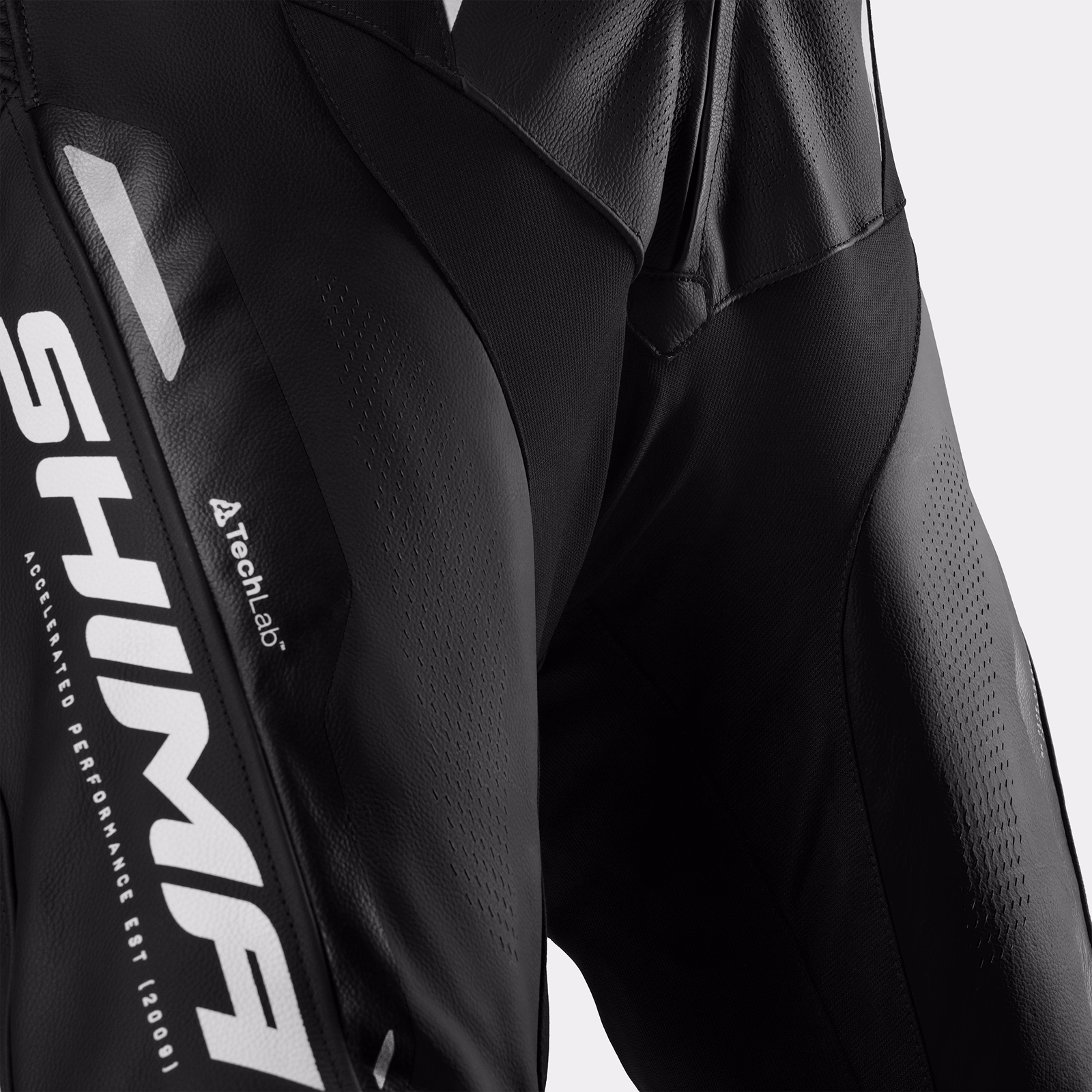 12_SHIMA_MISSION RS_SUIT_MEN_BLACK WHITE