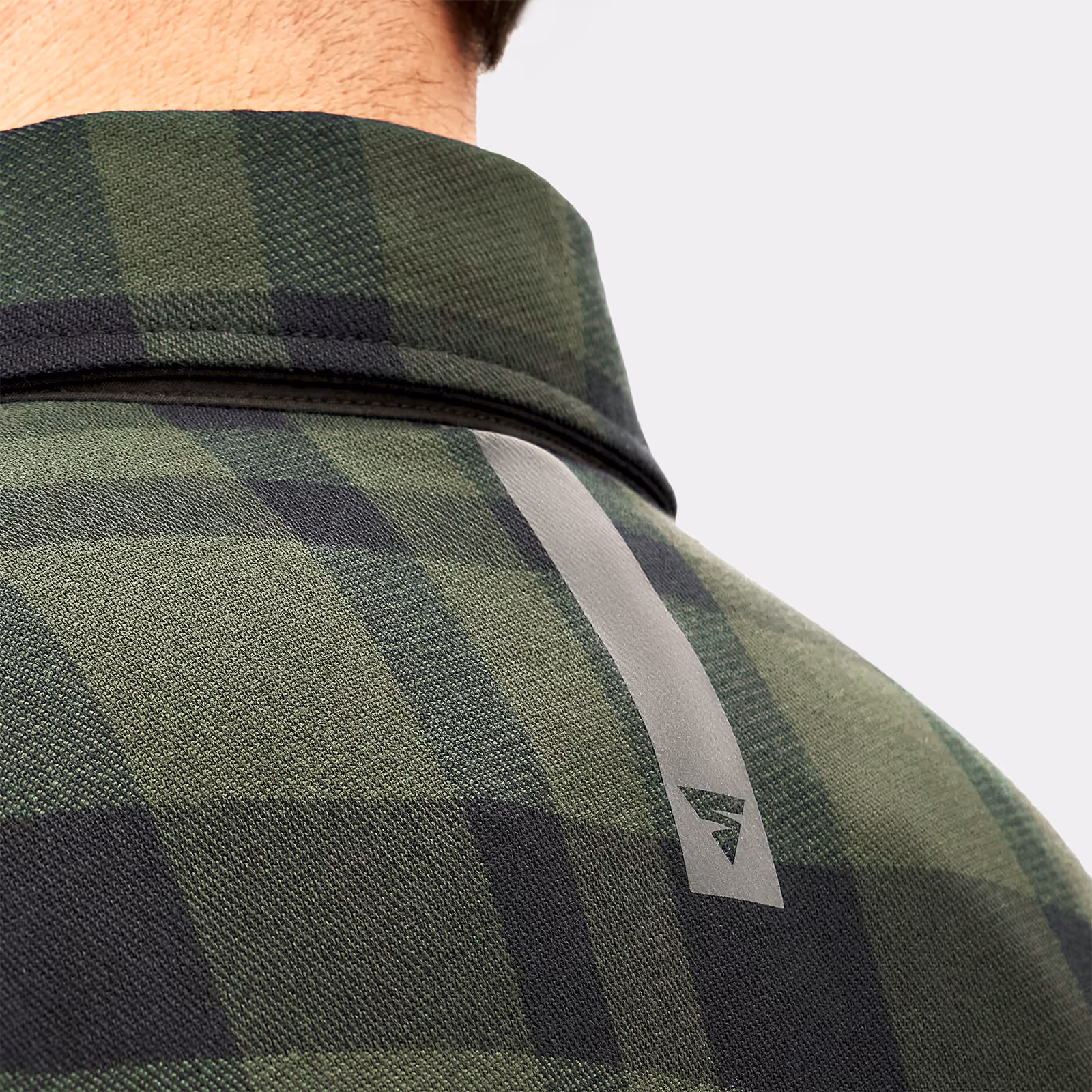 12_SHIMA_RENEGADO_HOMBRE_VERDE_JKT