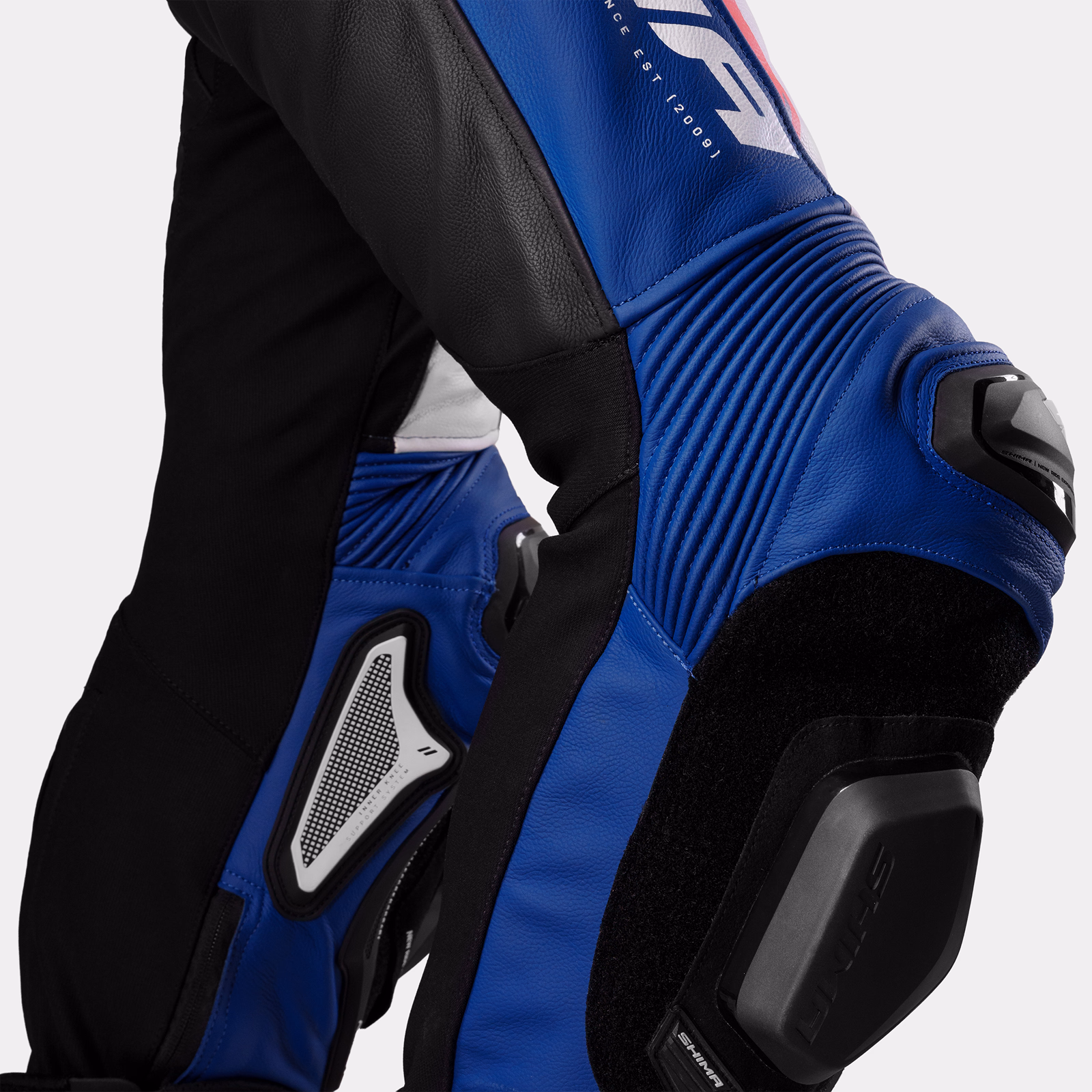13_SHIMA_MISSION ST_HOMBRE_PNT_AZUL ROJO BLANCO