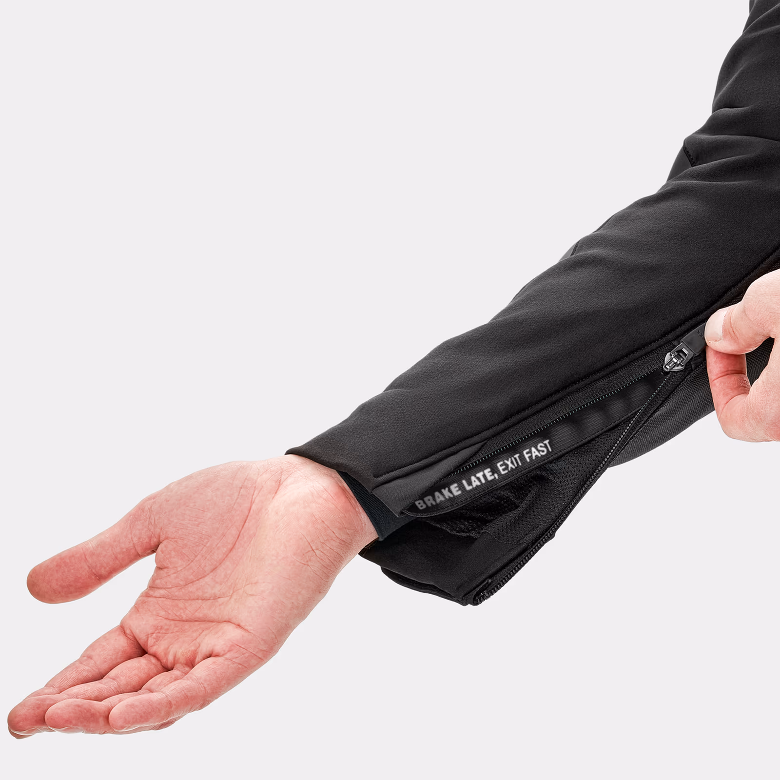 14_SHIMA_MESHPRO 2.0_JKT_MEN_BLANCO