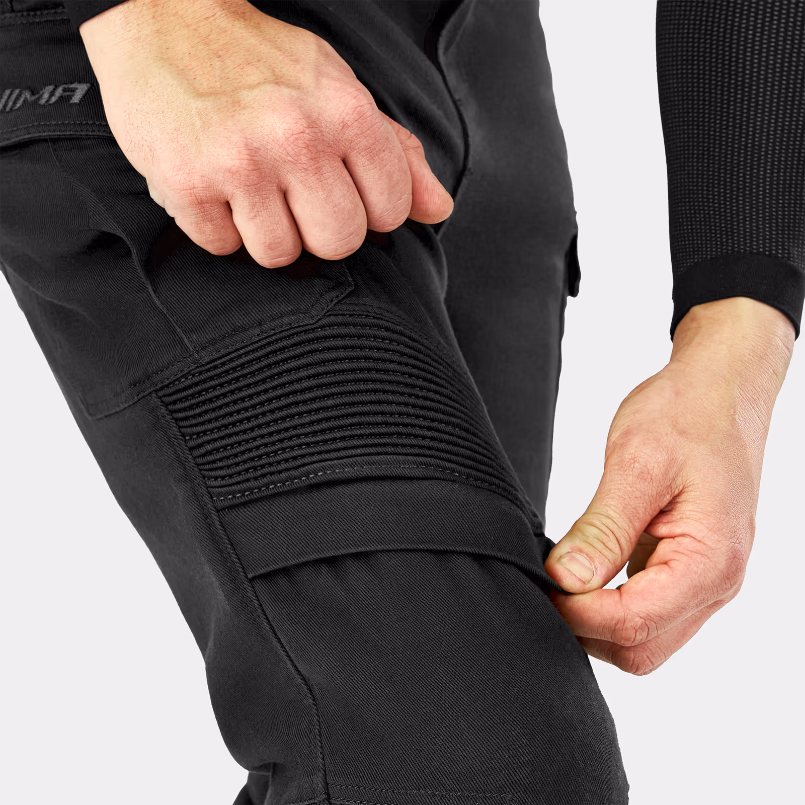 15_SHIMA_GIRO 3_PNT_MEN_BLACK_2500x2500