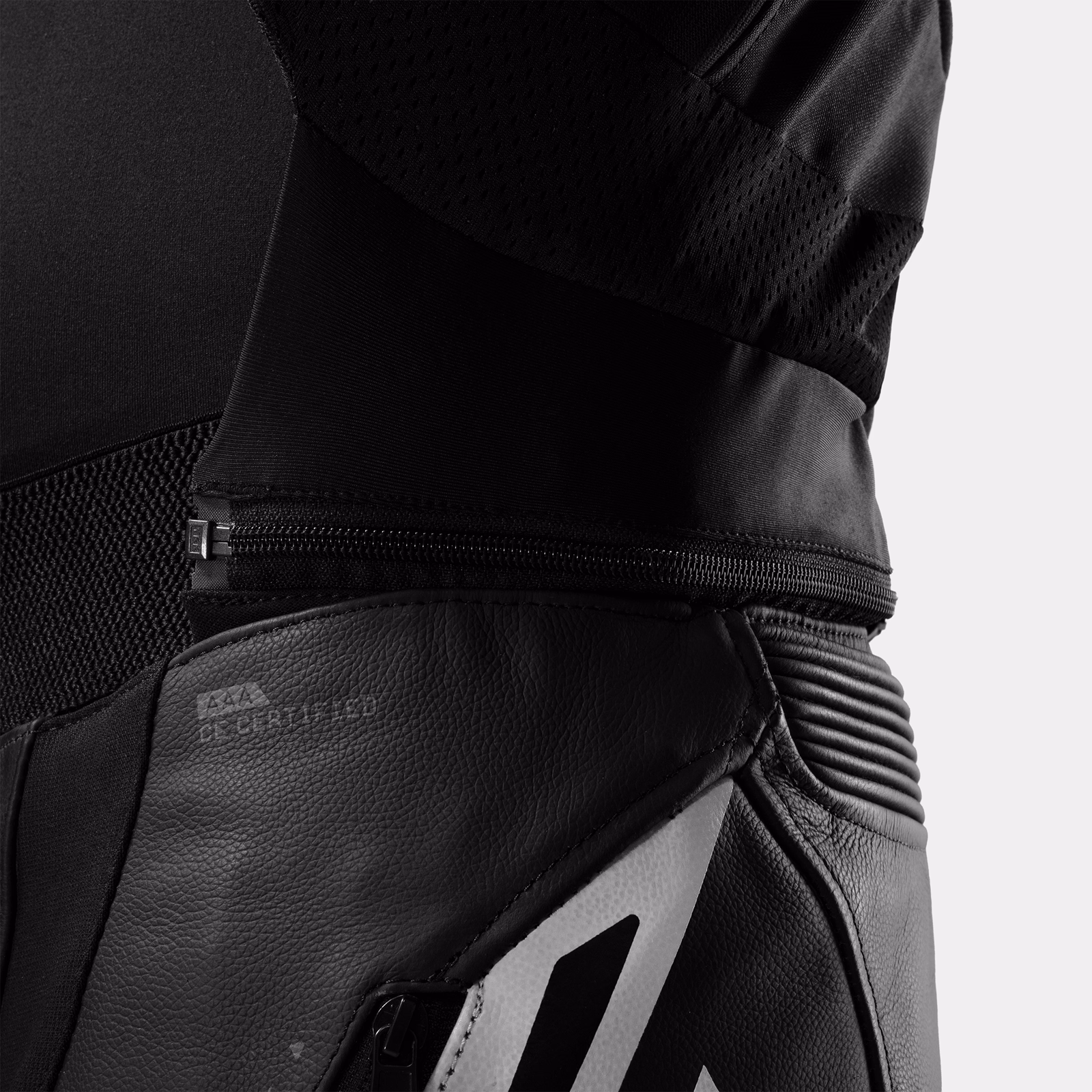 15_SHIMA_MISSION ST_TRAJE DE HOMBRE_NEGRO Y BLANCO