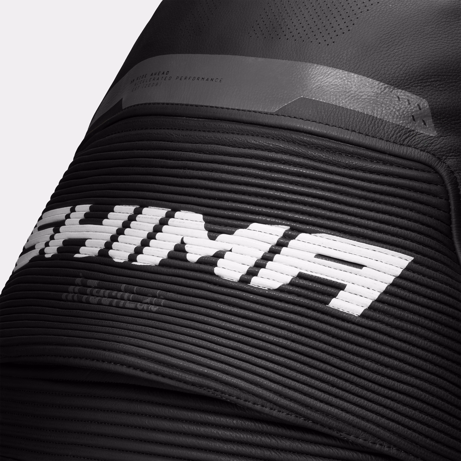 16_SHIMA_MISSION ST_MEN_SUIT_BLACK WHITE