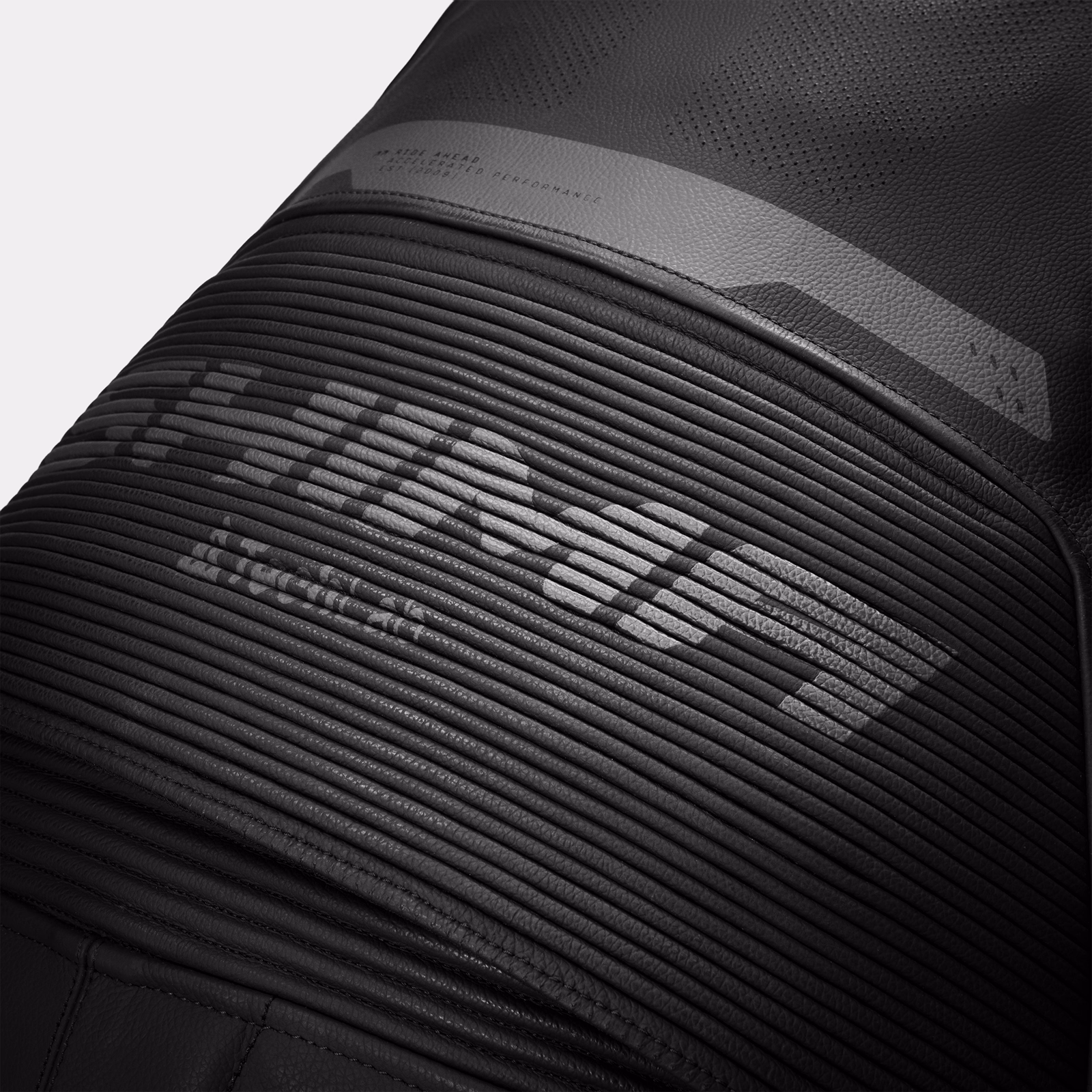 16_SHIMA_MISSION ST_MEN_SUIT_BLACK