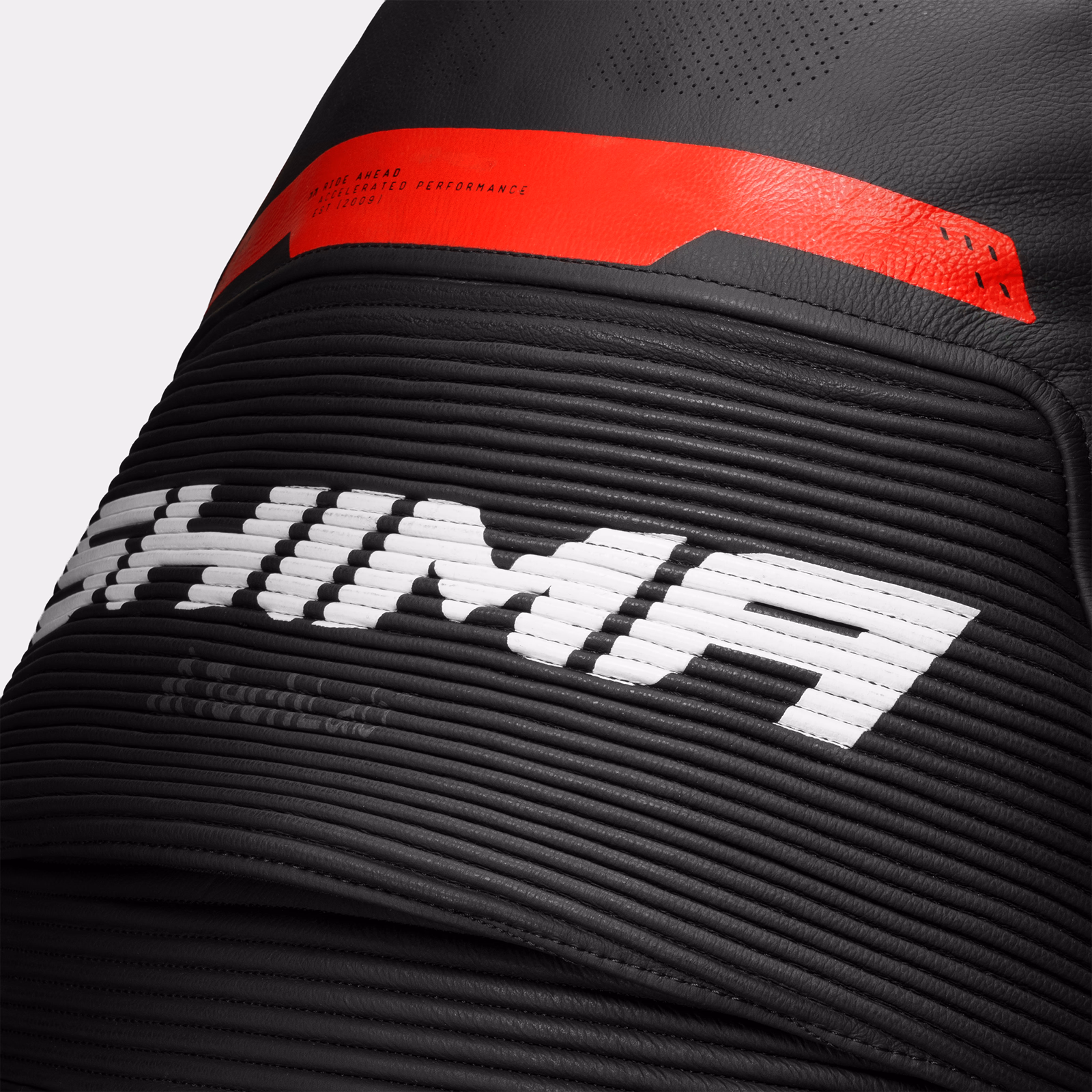 16_SHIMA_MISSION ST_TRAJE DE HOMBRE_AZUL ROJO FLUO