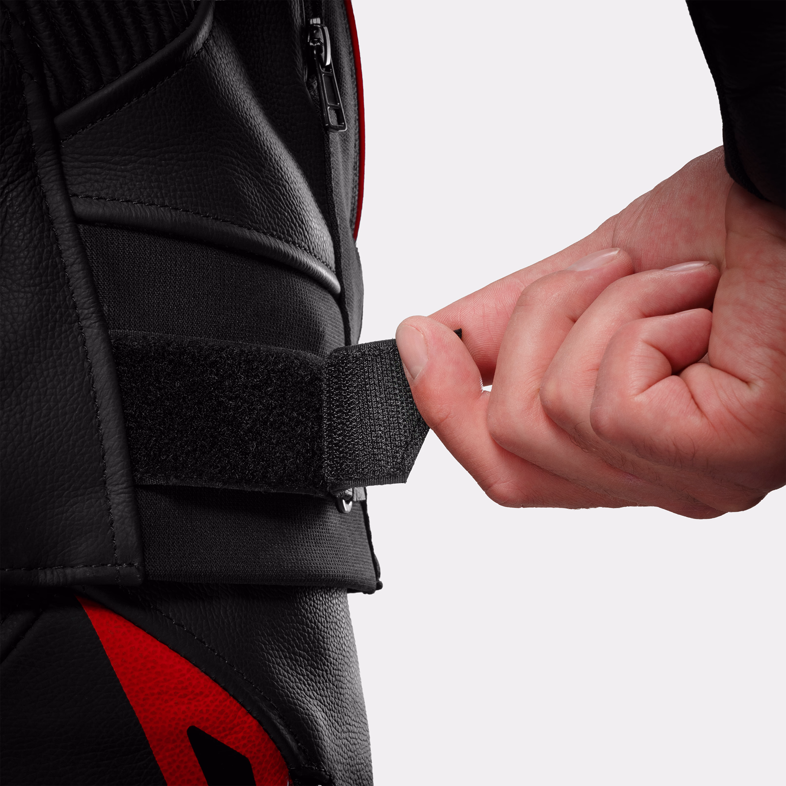 17_SHIMA_MISSION ST_MEN_SUIT_BLACK RED