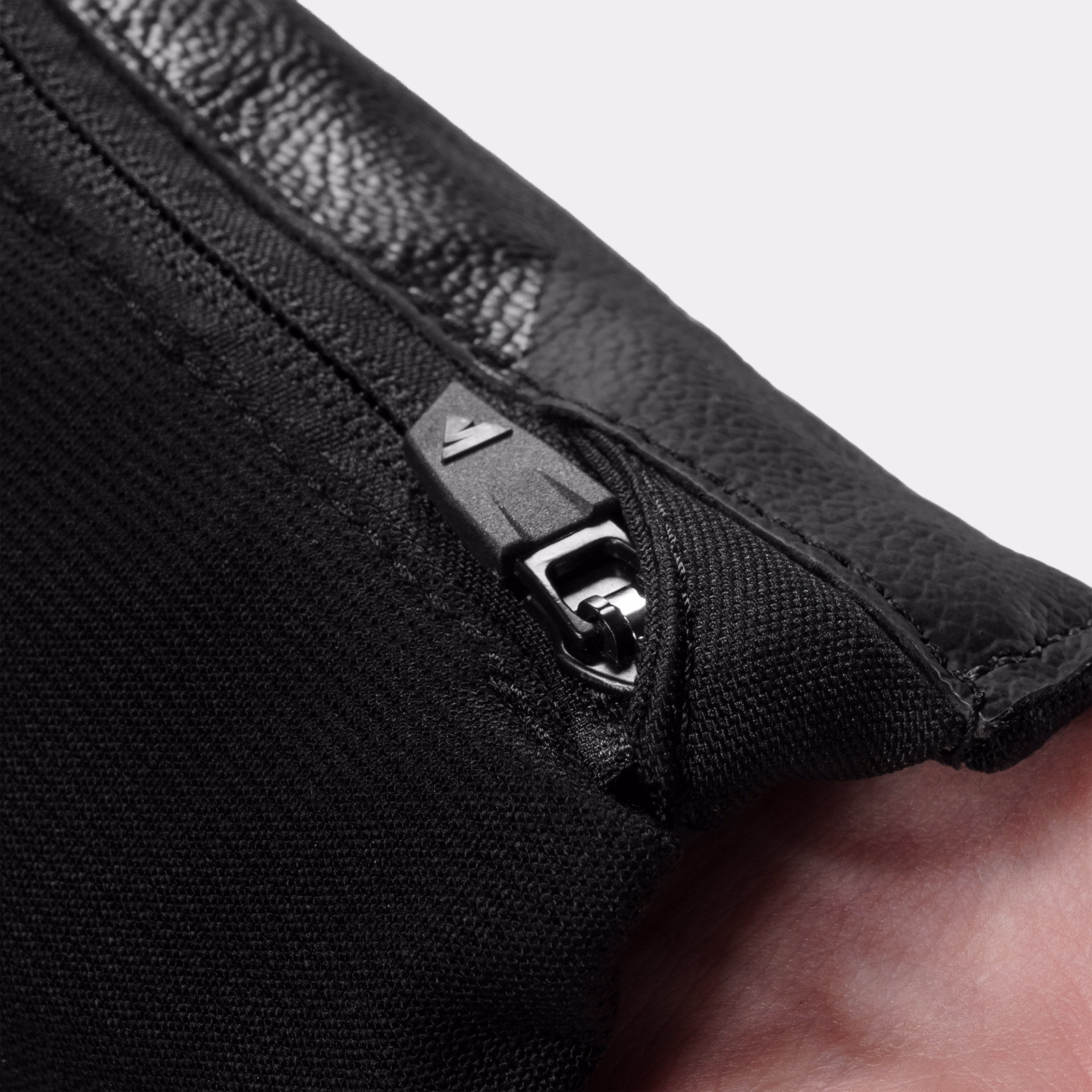 20_SHIMA_MISSION ST_MEN_SUIT_RED FLUO