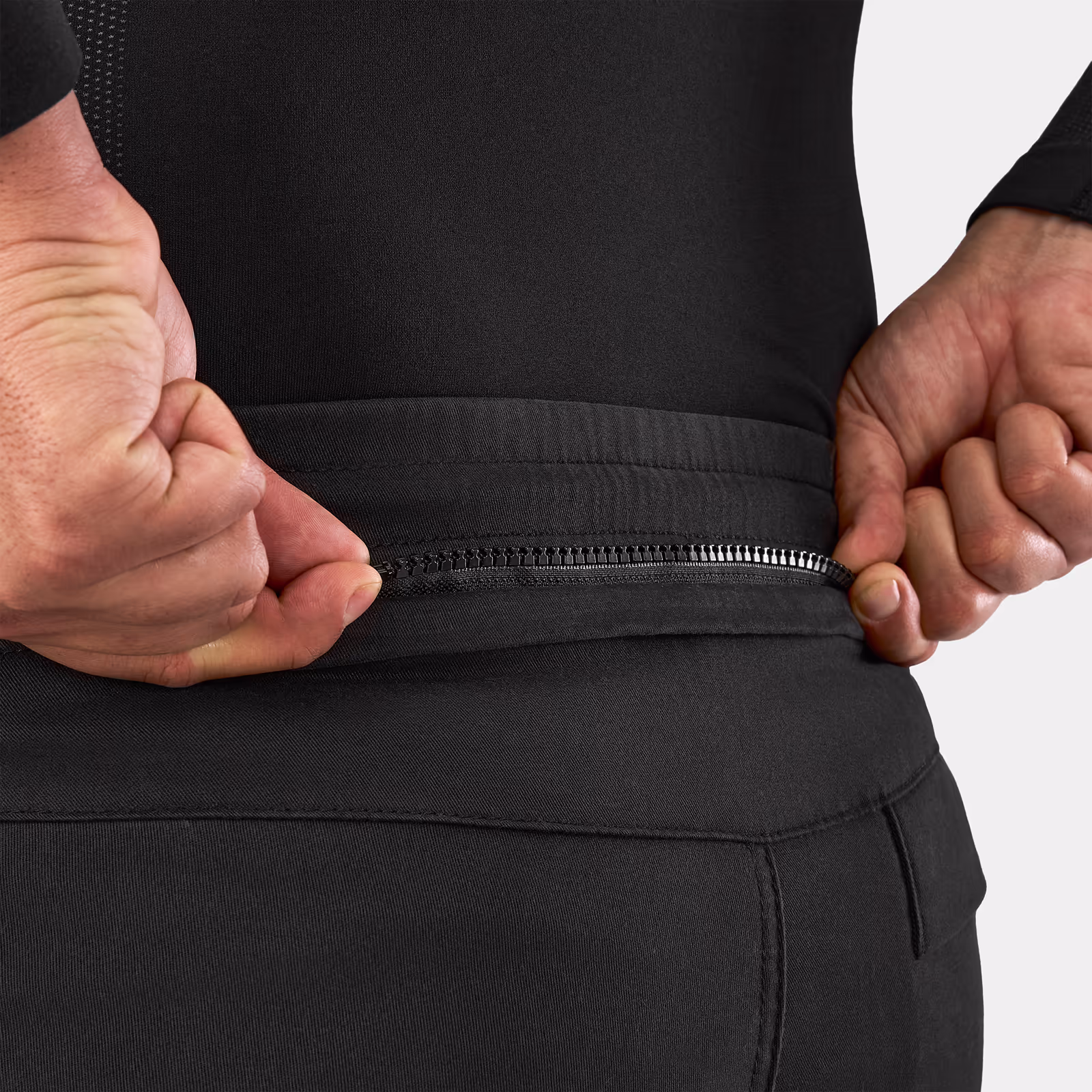 28_SHIMA_JOGGSTER_PNT_MEN_NEGRO