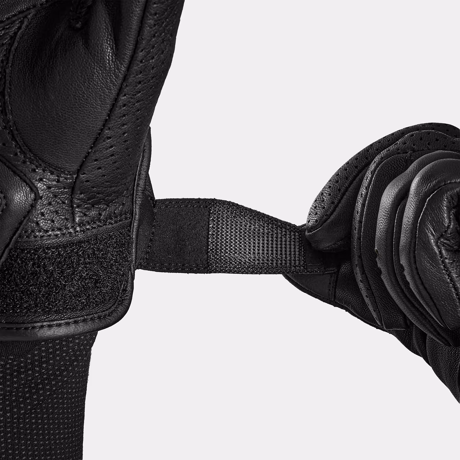 94_SHIMA_BULLET 30_GLV_NEGRO