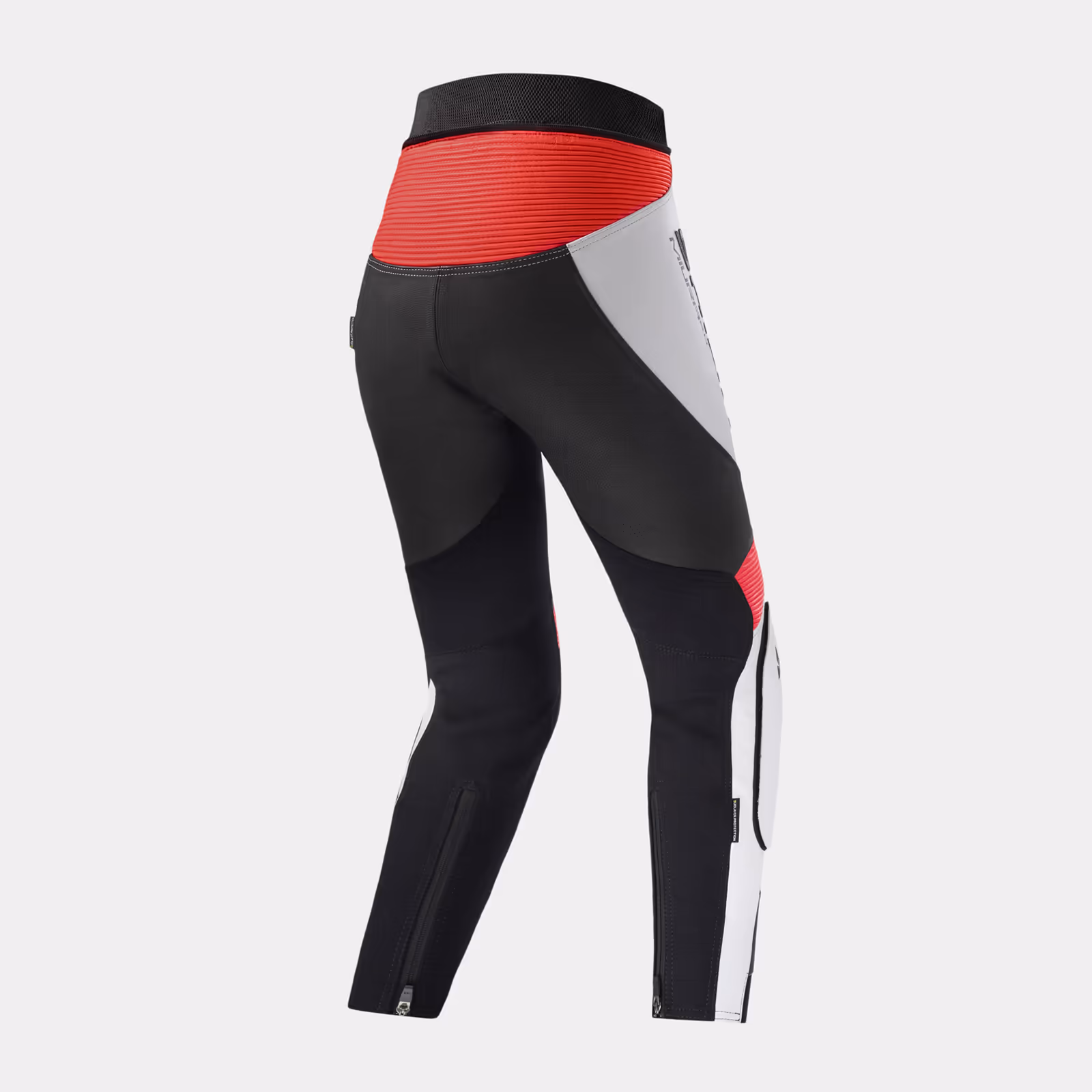 SHIMA_MIURA_pantalones_espalda_1600px_Motocicleta_pantalones