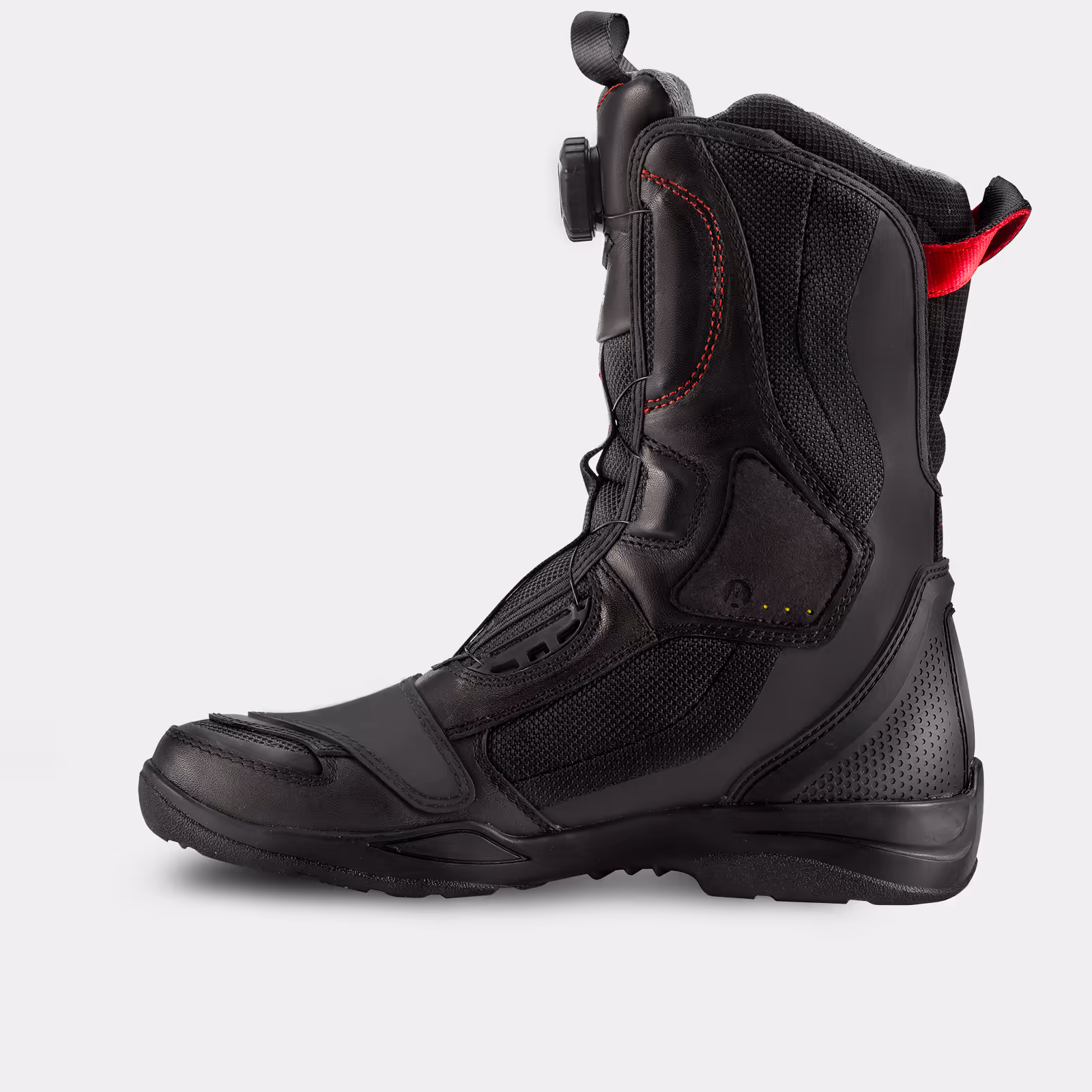 Strato_lady_side_2_1600px_Motocicleta_zapatos